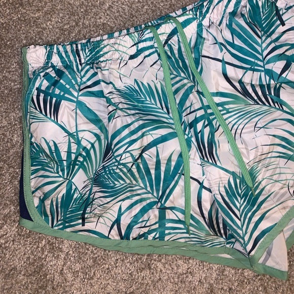 Leg3nd Green & White Tropic Athletic shorts size M - Picture 4 of 10